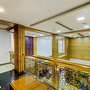 Super Townhouse Oak Jvh Hotel